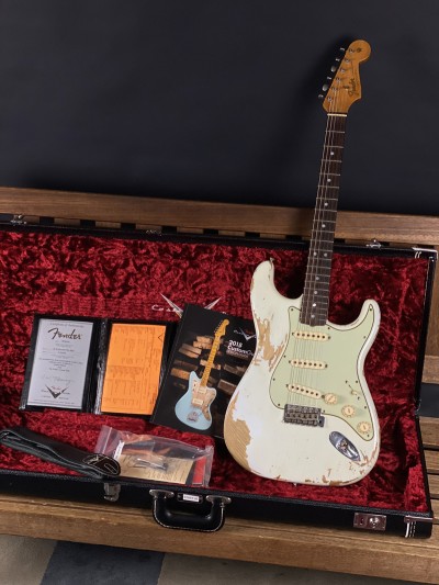 Fender Custom Shop Ltd Edition 65 Stratocaster Heavy Relic Super Faded Aged Sonic Blue